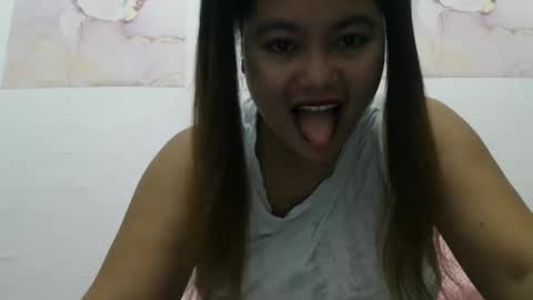 heavenlyeyes69 online show from December 19, 8:34 pm