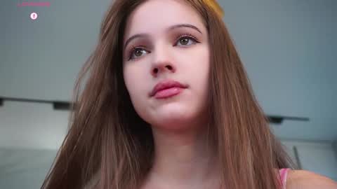 Snapshot of hecola chatting on November 3, 11:11 am Nika next stream 200pm GMT online show from November 3, 11:11 am