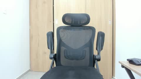  18 online show from June 1, 9:27 pm