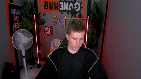 Snapshot of hector_spector chatting on October 13, 10:37 am Hector online show from October 13, 10:37 am