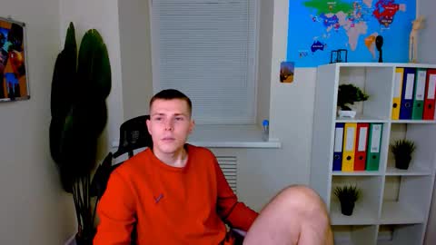 Snapshot of hector_spector chatting on October 21, 10:38 am Hector online show from October 21, 10:38 am