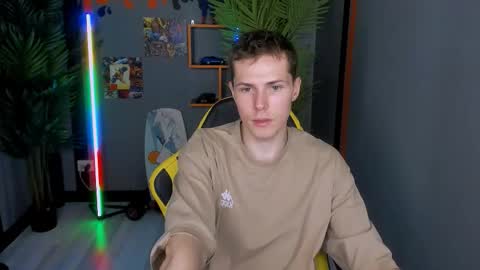 Snapshot of hector_spector chatting on November 30, 10:41 am Hector online show from November 30, 10:41 am