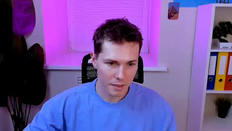 Snapshot of hector_spector chatting on December 4, 10:46 am Hector online show from December 4, 10:46 am