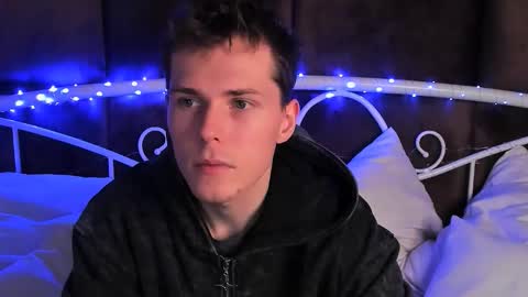 Snapshot of hector_spector chatting on December 14, 10:42 am Hector online show from December 14, 10:42 am