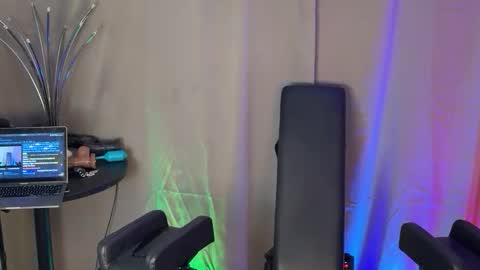 LockedThug online show from December 22, 7:05 am