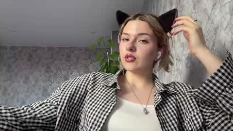 Nessie online show from May 14, 2:46 pm
