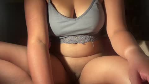 Snapshot of heidirose256 chatting on July 27, 11:01 pm heidirose256 online show from July 27, 11:01 pm