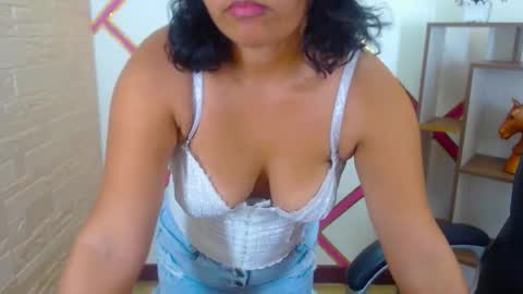 MY NAME IS HEIDY online show from March 1, 1:51 am