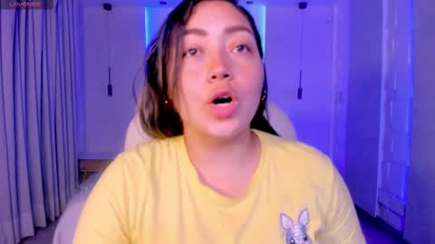 Snapshot of heidy_jhons chatting on October 3, 3:47 am Heidy online show from October 3, 3:47 am