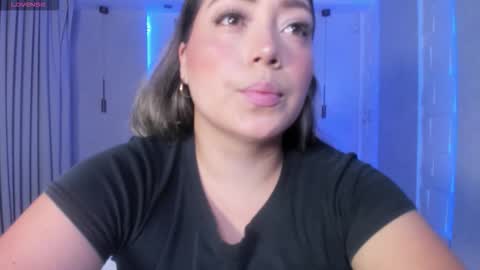 Snapshot of heidy_jhons chatting on October 17, 3:20 am Heidy online show from October 17, 3:20 am