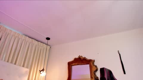              online show from November 19, 5:02 pm