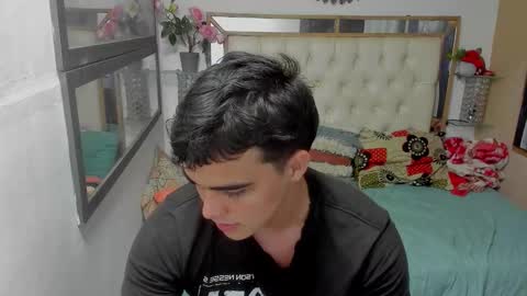 heiker_ online show from November 16, 2:28 am