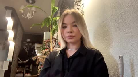 Lana online show from December 1, 9:14 am