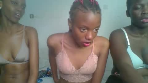 heilybunny online show from April 4, 9:34 pm