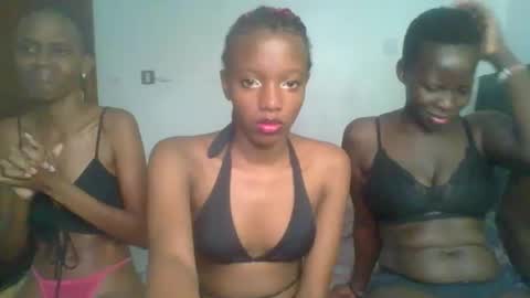 heilybunny online show from April 5, 9:45 pm