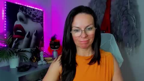 Snapshot of helen_79 chatting on May 11, 2:45 pm Helen online show from May 11, 2:45 pm