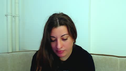 helen_adams_ online show from December 2, 7:58 am