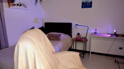 Snapshot of helen_miller chatting on July 31, 1:49 am helen_miller online show from July 31, 1:49 am