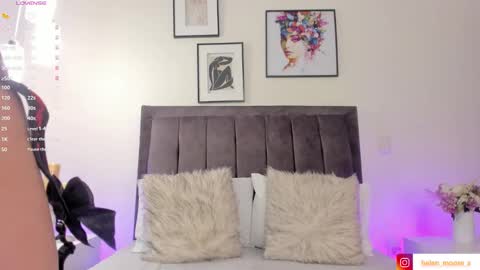 Helen  online show from March 22, 1:03 pm