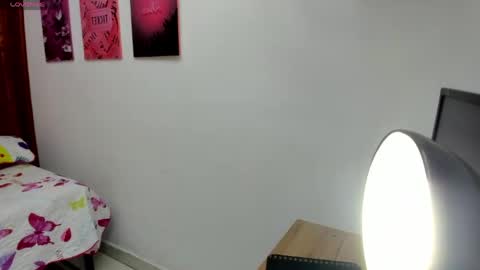 Helen online show from April 8, 6:52 pm