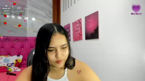 Snapshot of helen_russoo chatting on July 10, 1:43 am Helen online show from July 10, 1:43 am