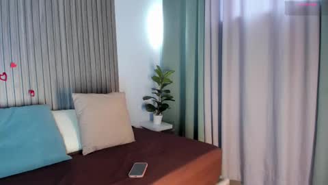 helena online show from February 14, 1:41 pm