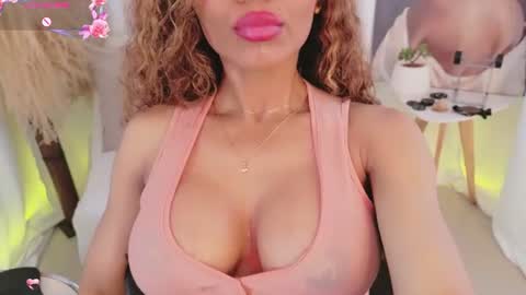 Helena Fits online show from August 8, 6:10 pm