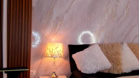 Helena Santos  online show from January 17, 11:26 am