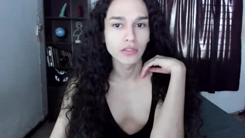 Snapshot of helena_spellman chatting on June 9, 4:40 pm helena_spellman online show from June 9, 4:40 pm