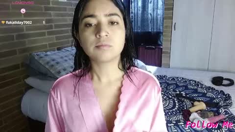  Only 18 cyrus online show from April 5, 1:19 pm