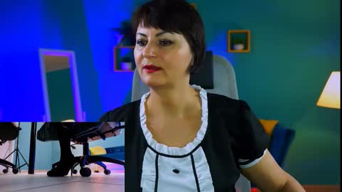 helenbeler online show from November 30, 5:33 am