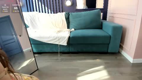 Snapshot of helenblash chatting on July 12, 1:35 pm Scarlet online show from July 12, 1:35 pm