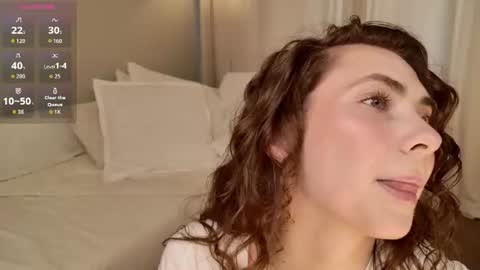 Snapshot of helenblash chatting on July 17, 12:12 pm Scarlet online show from July 17, 12:12 pm