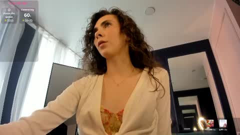 Snapshot of helenblash chatting on July 25, 12:14 pm Scarlet online show from July 25, 12:14 pm