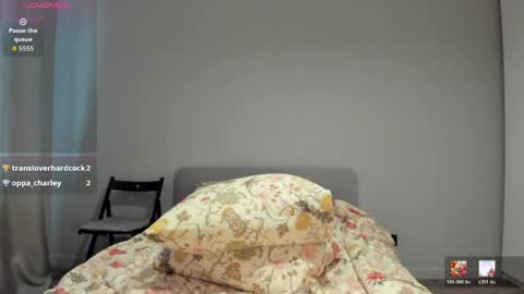 Snapshot of helenblazetrt chatting on May 30, 2:19 am Hi I am Helen online show from May 30, 2:19 am