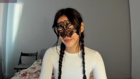 Snapshot of helenblazetrt chatting on June 2, 2:24 am Hi I am Helen online show from June 2, 2:24 am