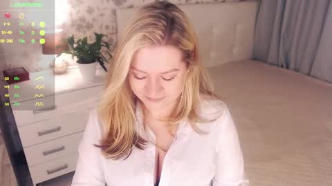 Snapshot of helenbonham chatting on December 21, 3:58 am Helena Bonham online show from December 21, 3:58 am