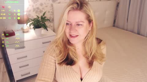 Snapshot of helenbonham chatting on December 29, 4:59 am Helena Bonham online show from December 29, 4:59 am