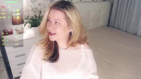 Snapshot of helenbonham chatting on January 9, 3:47 am Helena Bonham online show from January 9, 3:47 am