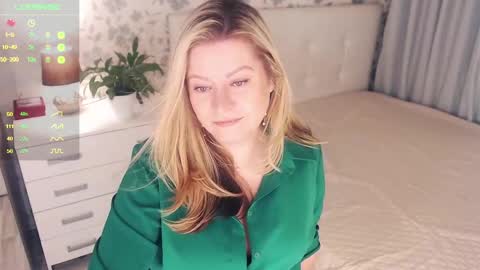 Snapshot of helenbonham chatting on January 11, 4:48 am Helena Bonham online show from January 11, 4:48 am