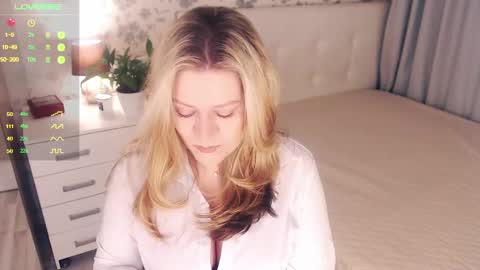 Snapshot of helenbonham chatting on January 21, 4:43 am Helena Bonham online show from January 21, 4:43 am