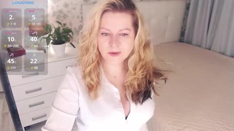 Snapshot of helenbonham chatting on January 30, 5:09 am Helena Bonham online show from January 30, 5:09 am