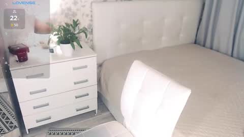 Snapshot of helenbonham chatting on February 10, 5:14 am Helena Bonham online show from February 10, 5:14 am