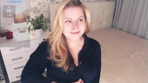 Snapshot of helenbonham chatting on February 15, 4:25 am Helena Bonham online show from February 15, 4:25 am