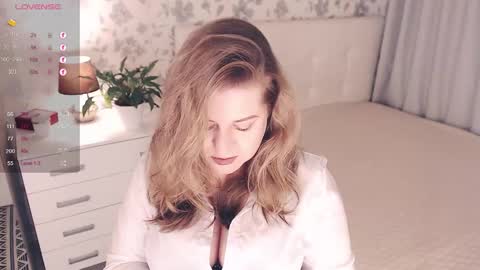 Snapshot of helenbonham chatting on September 19, 6:04 am Helena Bonham online show from September 19, 6:04 am