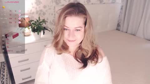 Snapshot of helenbonham chatting on September 22, 10:39 am Helena Bonham online show from September 22, 10:39 am