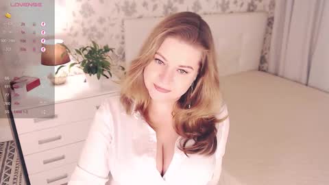 Snapshot of helenbonham chatting on October 4, 10:52 pm Helena Bonham online show from October 4, 10:52 pm