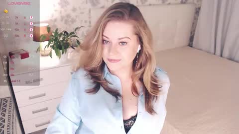 Snapshot of helenbonham chatting on October 9, 7:01 pm Helena Bonham online show from October 9, 7:01 pm