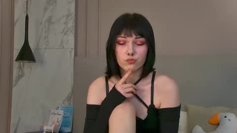 Helen online show from October 23, 6:06 pm