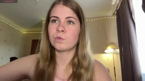 Chloe online show from May 14, 9:16 am